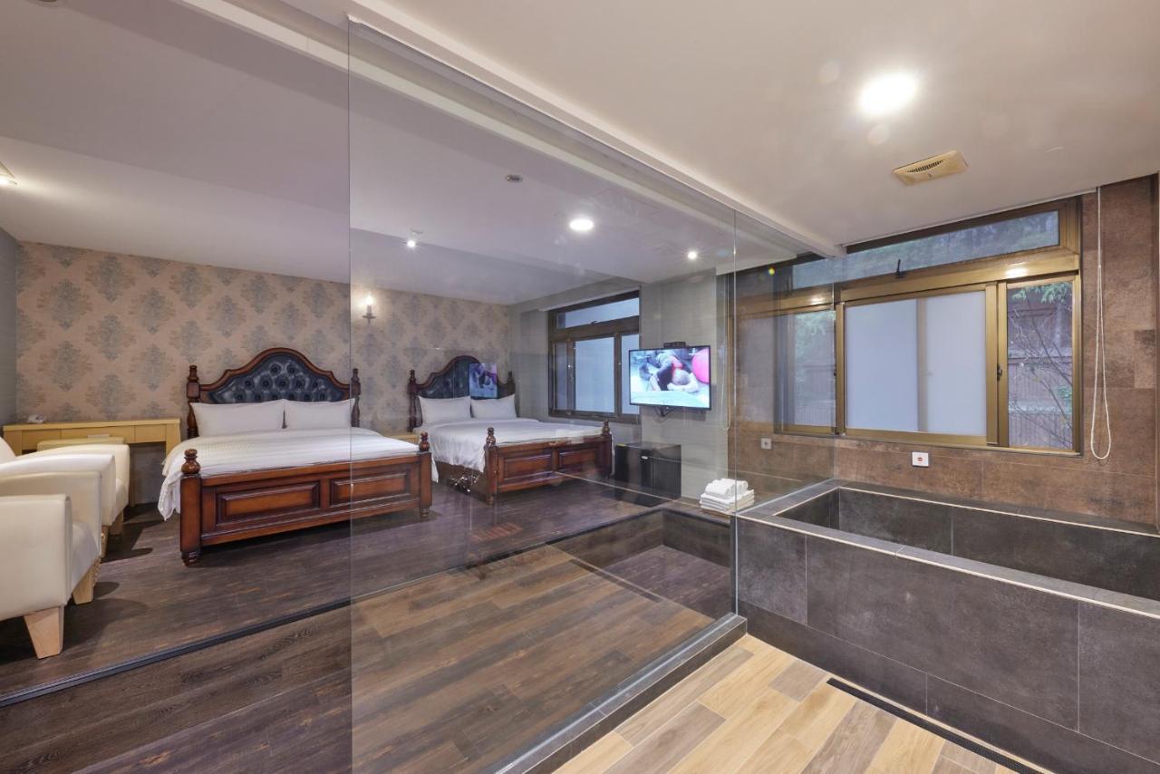 Kyokusui Hotspring Hotel Taipei Bagian luar foto