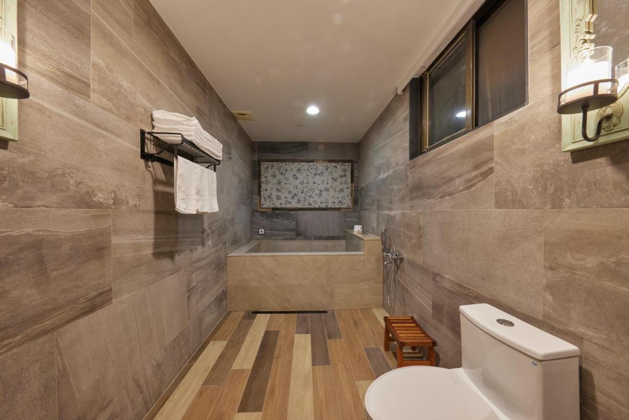 Kyokusui Hotspring Hotel Taipei Bagian luar foto