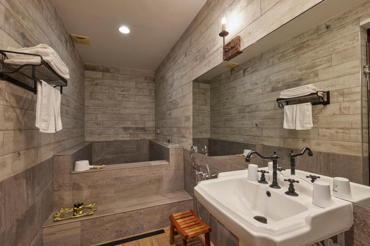 Kyokusui Hotspring Hotel Taipei Bagian luar foto